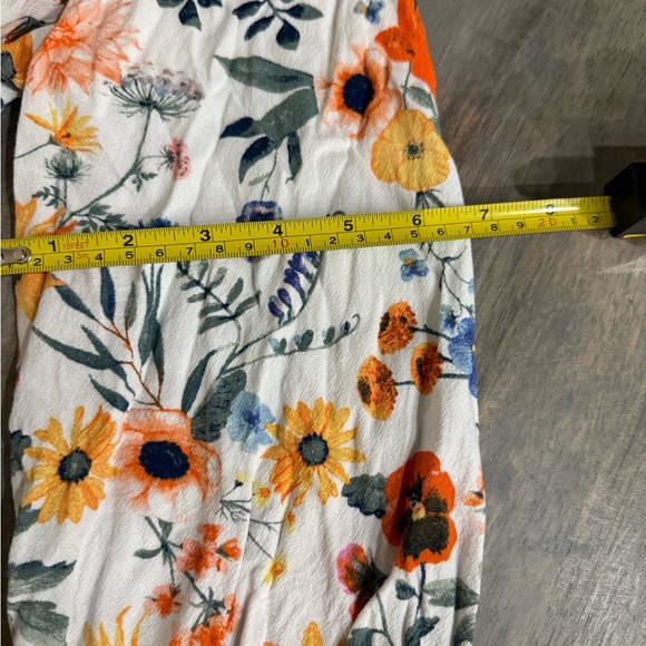 St. John's Bay Floral Blouse - White, Orange, Blue. Rayon size large - Picture 13 of 16